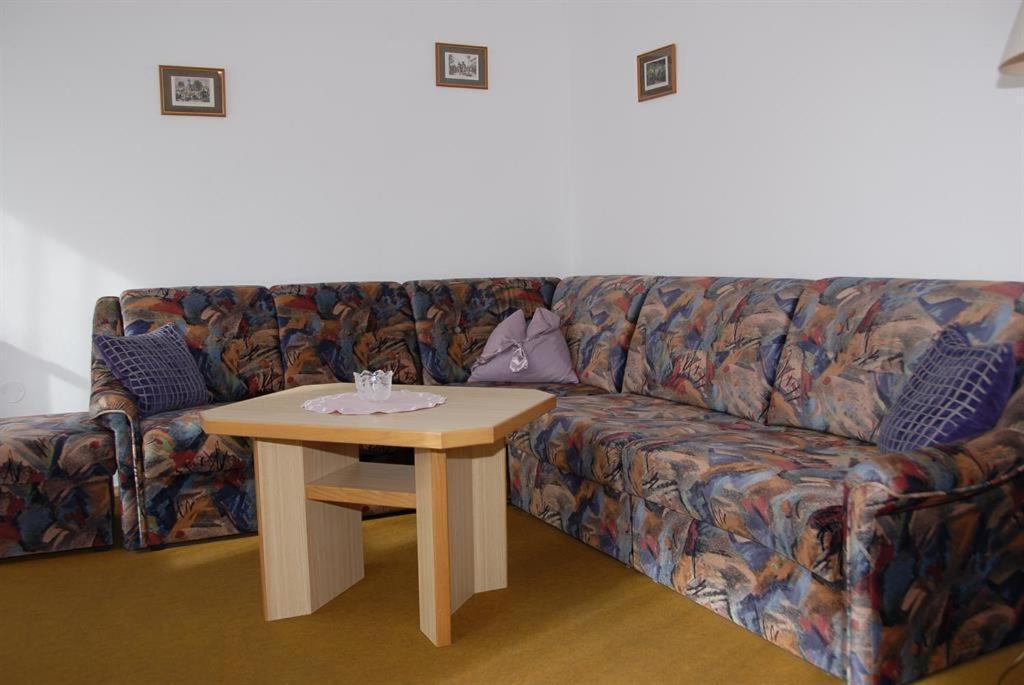 Pension & Appartement Fortin บาด ไคลน์เคิร์ชไฮม์ ภายนอก รูปภาพ
