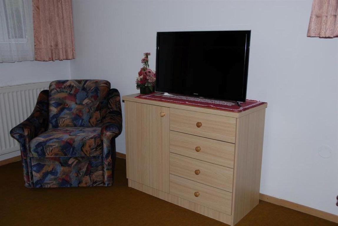 Pension & Appartement Fortin บาด ไคลน์เคิร์ชไฮม์ ภายนอก รูปภาพ