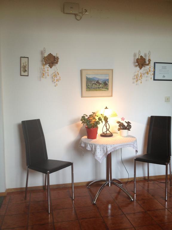 Pension & Appartement Fortin บาด ไคลน์เคิร์ชไฮม์ ภายนอก รูปภาพ