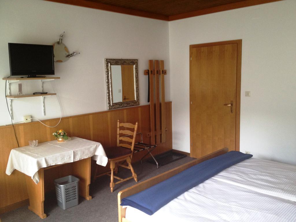 Pension & Appartement Fortin บาด ไคลน์เคิร์ชไฮม์ ภายนอก รูปภาพ